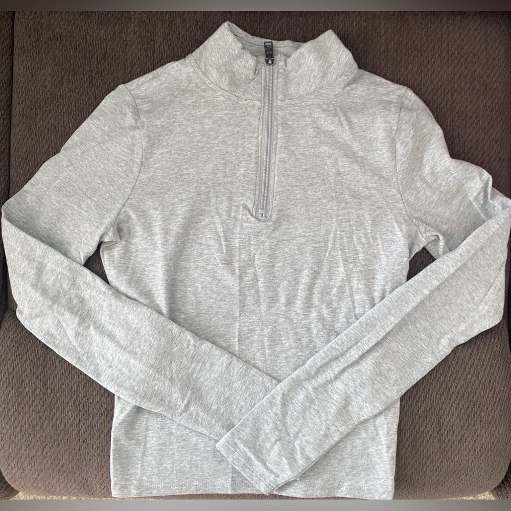 Hollister Must Have Collection Size Small. NWOT